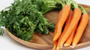 4 Nejlepší recepty krok za krokem pro sklizeň mrkvových vršků na zimu