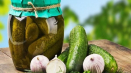 Nejchutnější recept na okurky na zimu s vařením krok za krokem