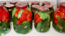 Top 3 recepty na rozmanitá rajčata a okurky s kyselinou citronovou na zimu