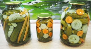 6 Nejlepších receptů na křupavé nakládané okurky bez octa