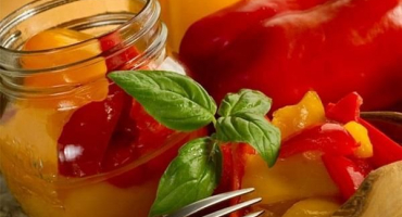 6 Jednoduchých instantních receptů na nakládanou papriku na zimu