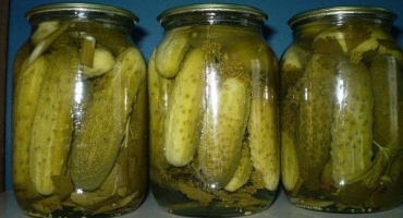 Hlavní důvody, proč sklenice od okurek explodují, jak ušetřit konzervaci nebo předělat, je možné jíst