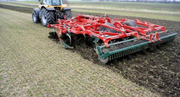 Pravidla a termíny předseťového zpracování půdy, hloubka zpracování a chyby