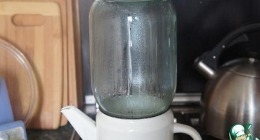 Top 15 receptů na nakládání velkých okurek v křupavých kouscích na zimu