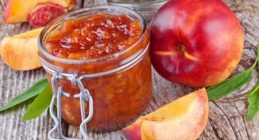 Jednoduchý recept krok za krokem na výrobu nektarinkového džemu na zimu