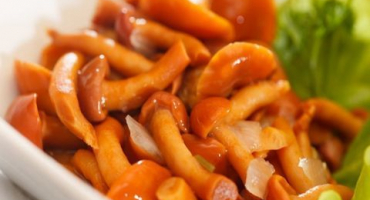 Jednoduchý recept na výrobu nakládaných hub na zimu