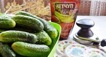 Recepty na okurky s chilli kečupem na zimu v litrových sklenicích