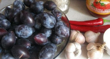 Recepty švestkové adjiky na zimu