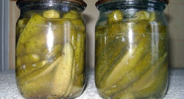 Nejchutnější recept na nakládání okurek v polštině na zimu
