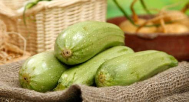 Top 10 receptů krok za krokem na zimní cuketové předkrmy tchýnin jazyk s rajčatovým protlakem