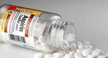 Top 10 receptů na nakládaná rajčata s aspirinem na zimu pro 1-3 litrovou sklenici