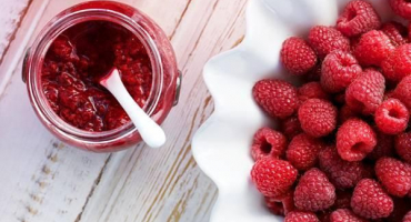 Top 5 jednoduchých receptů na přípravu malinového džemu v pomalém hrnci