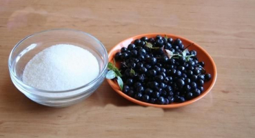 Top 6 receptů na výrobu borůvek v sirupu na zimu