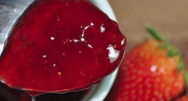 Top 7 receptů na výrobu jahodového želé s želatinou na zimu