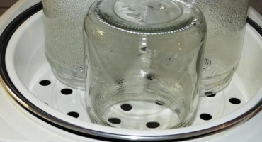 Top 7 chutných receptů krok za krokem na výrobu lečo na zimu s česnekem