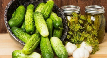 Top 9 receptů na konzervované okurky bez octa na zimu